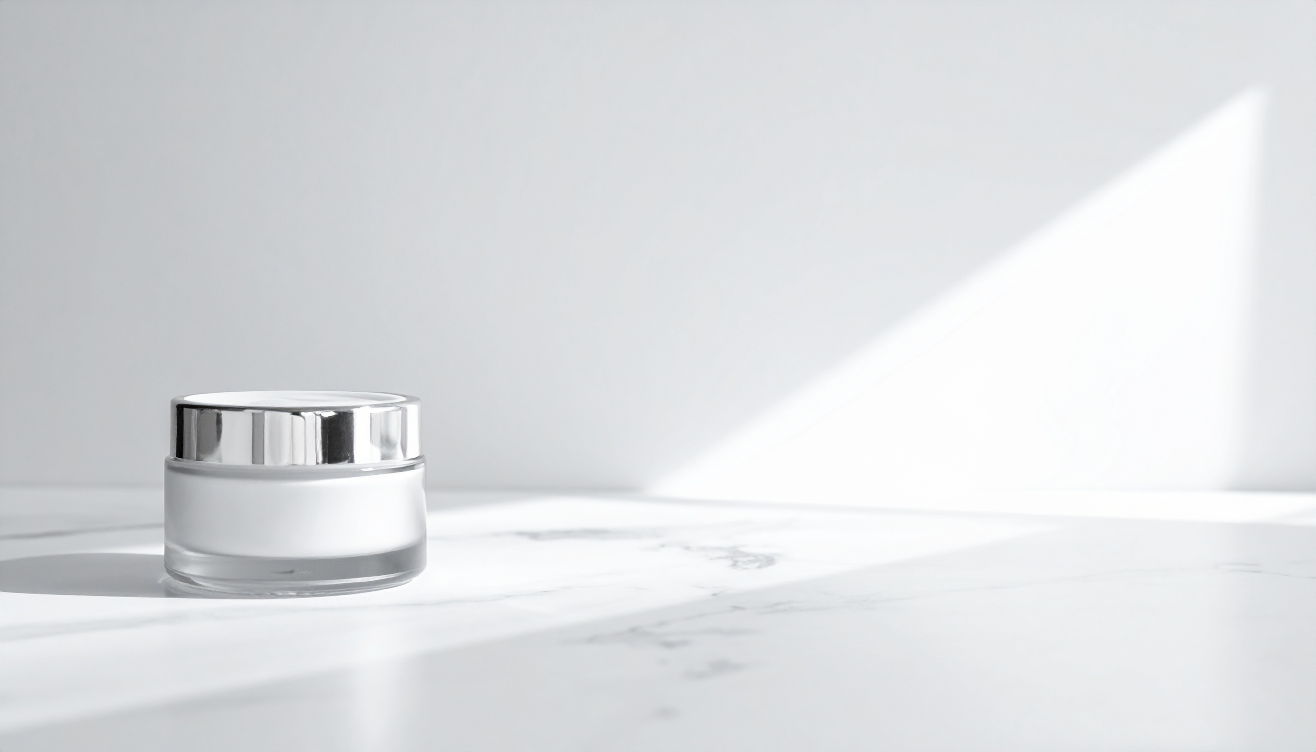 Результат генерації мокапа косметичного засобу в Adobe Firefly